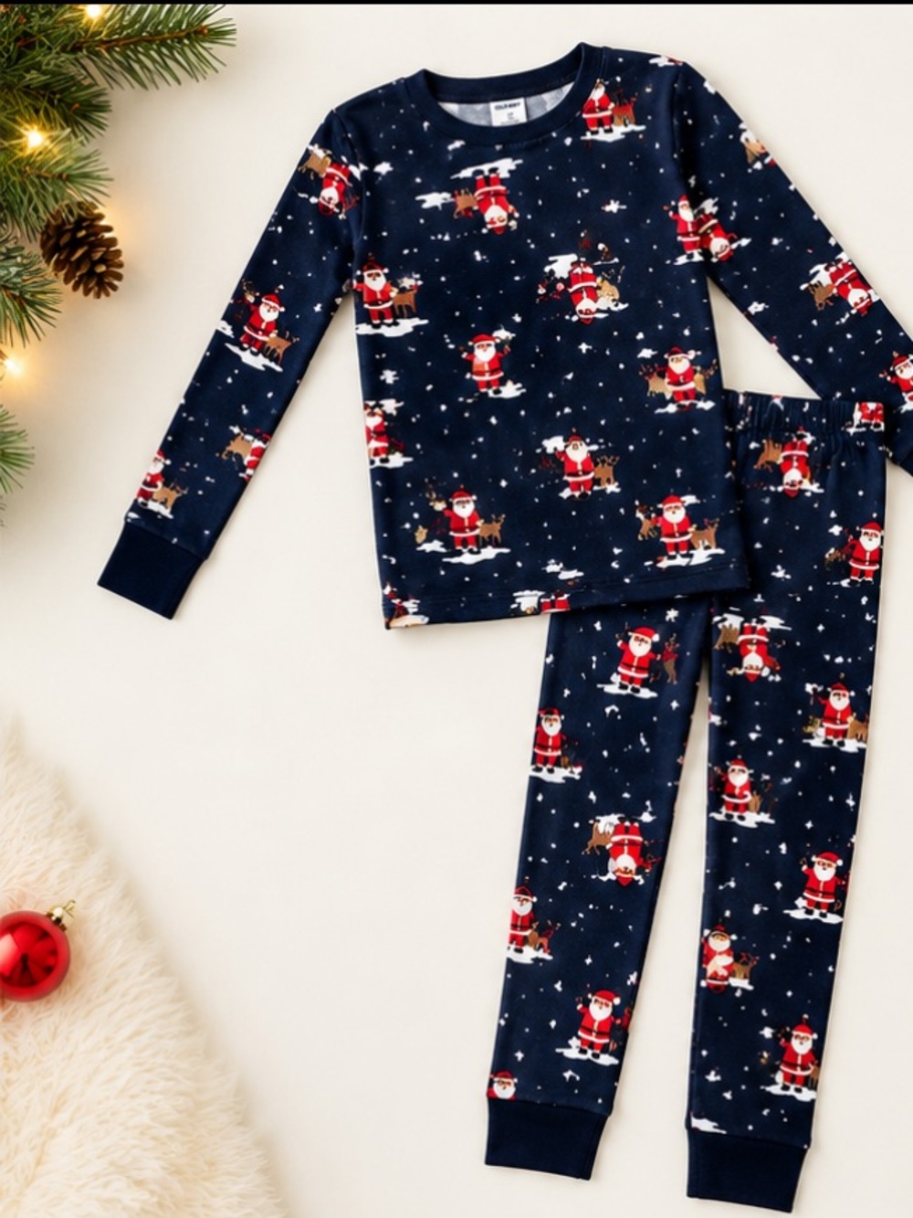 Kids Old Navy Santa Print Holiday Pajama Set